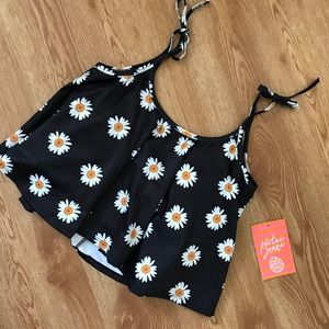 Medium Kortni Jeane swing top NWT